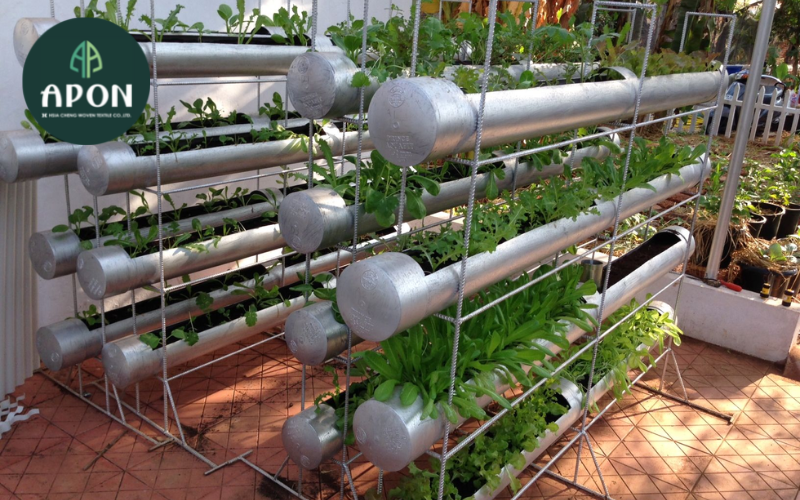 2. Mô hình giàn tầng ống nước trồng rau trên sân thượng